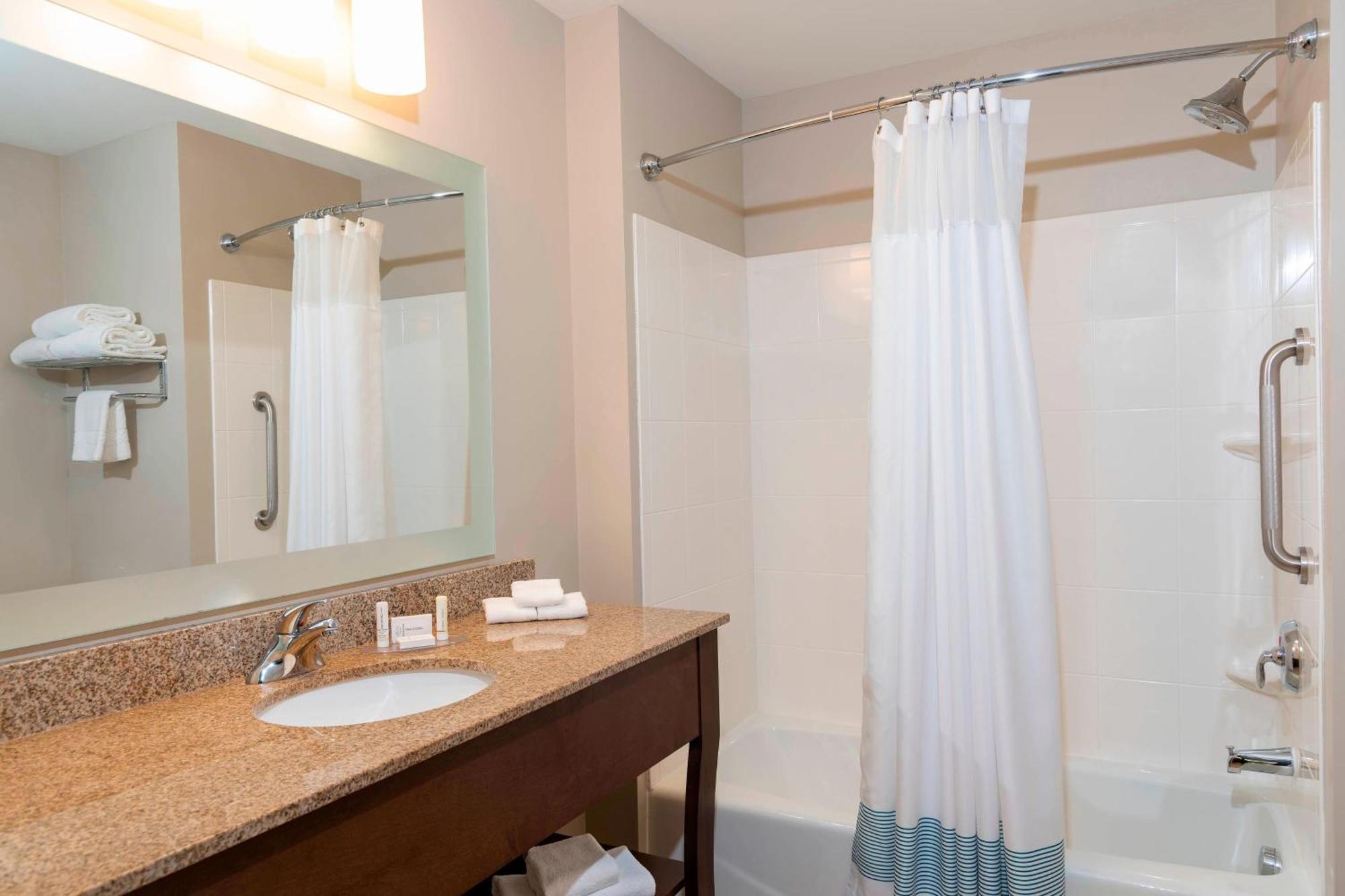 Towneplace Suites Fort Wayne North Bagian luar foto