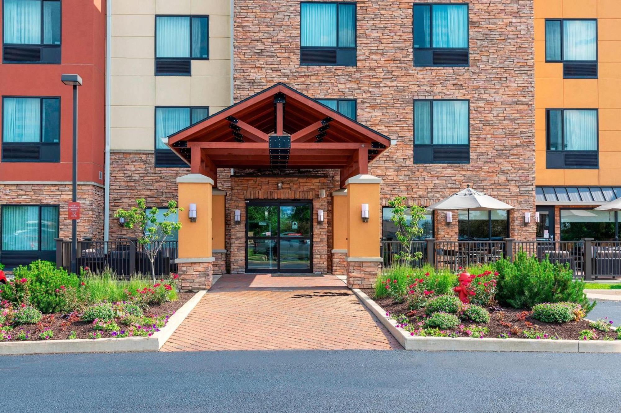 Towneplace Suites Fort Wayne North Bagian luar foto
