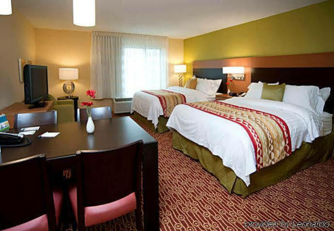 Towneplace Suites Fort Wayne North Bagian luar foto