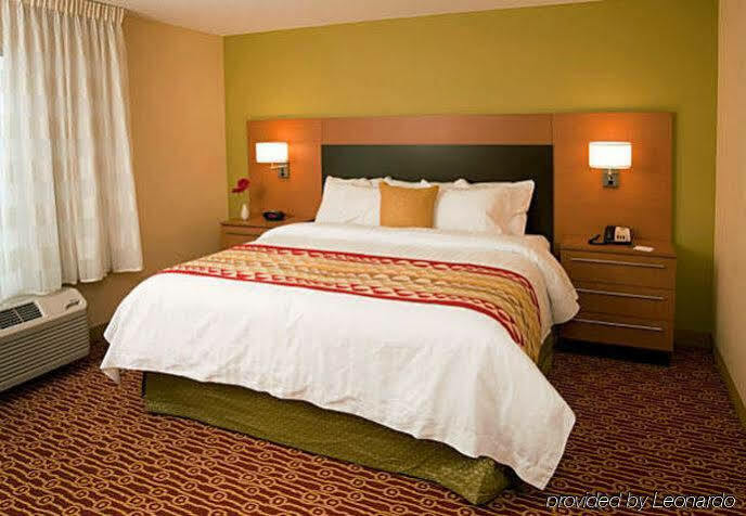 Towneplace Suites Fort Wayne North Bagian luar foto